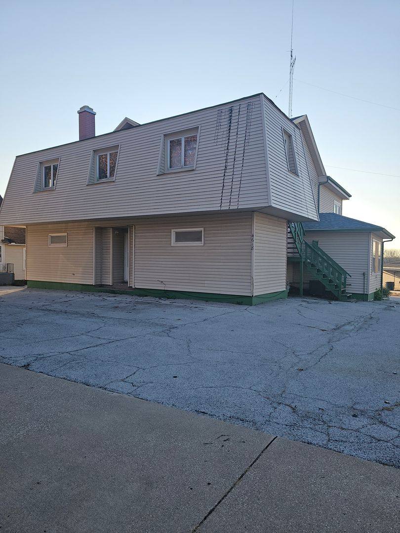 Apartment for rent at 4618 12th St, Rock Island, IL 61201