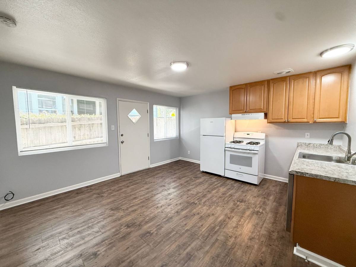 Apartment for rent at 6433 Telegraph Ave, Oakland, CA 94609