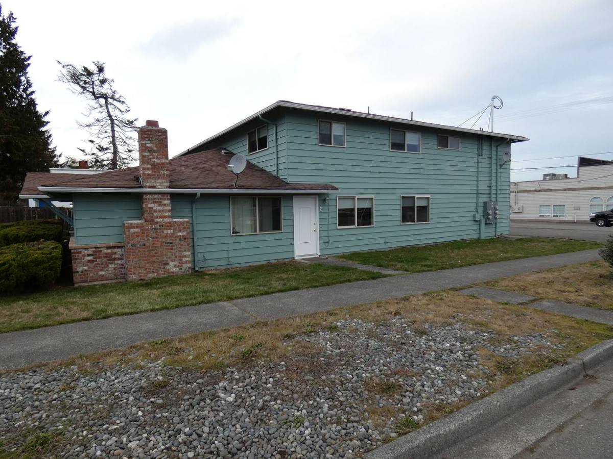 Apartment for rent at 733 E 2nd St, Port Angeles, WA 98362