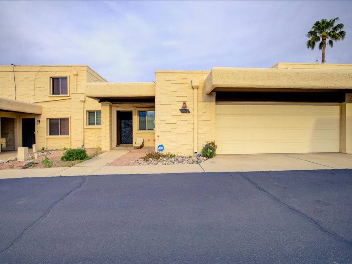 Townhouse for rent at 4975 E Bellevue St, Tucson, AZ 85712