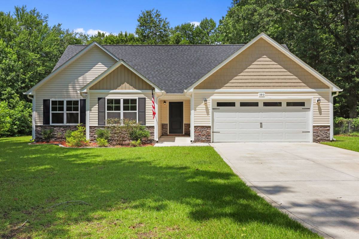 House for rent at 380 Union Chapel Church Rd, Richlands, NC 28574