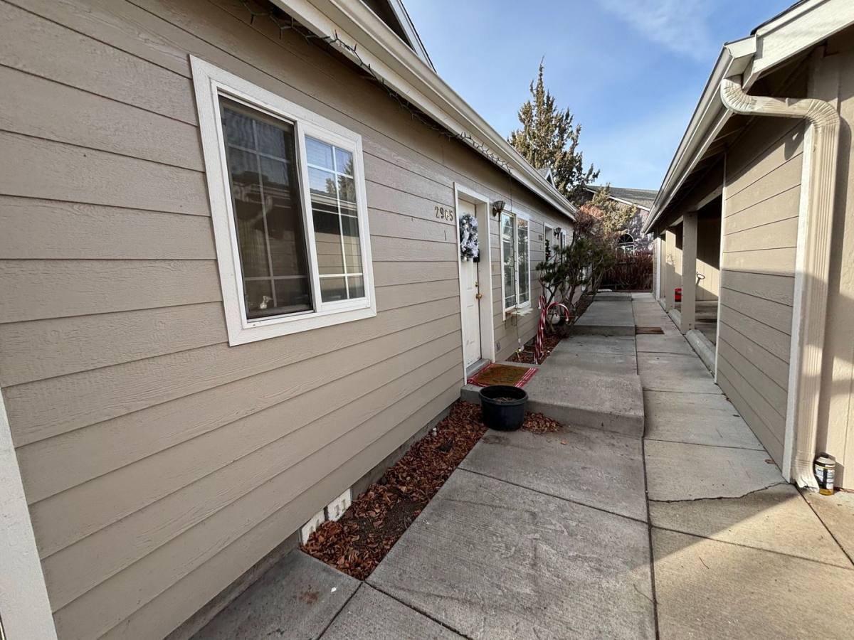 Apartment for rent at 2965 NE Worthington Court, Bend, OR 97701