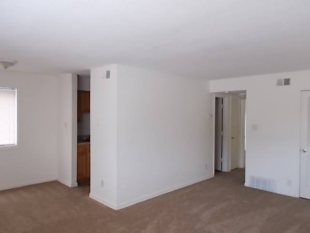 Apartment for rent at 21 Roland Dr, Hampton, VA 23669