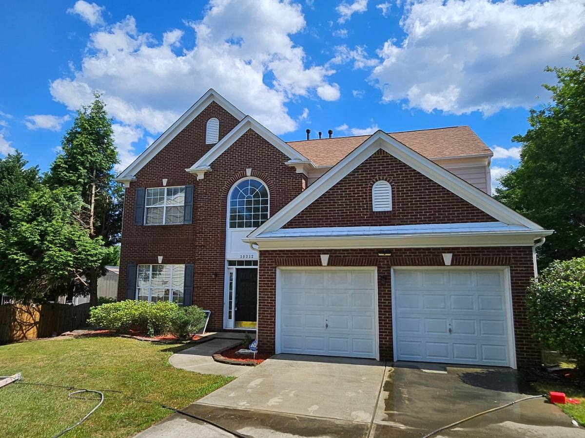 House for rent at 10312 Scotch Pine Circle, Charlotte, NC 28262