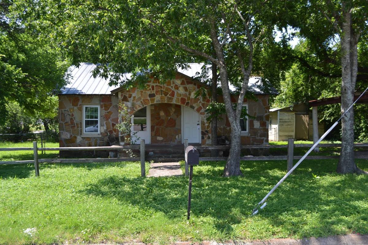 House for rent at 408 E N Ave, Lampasas, TX 76550