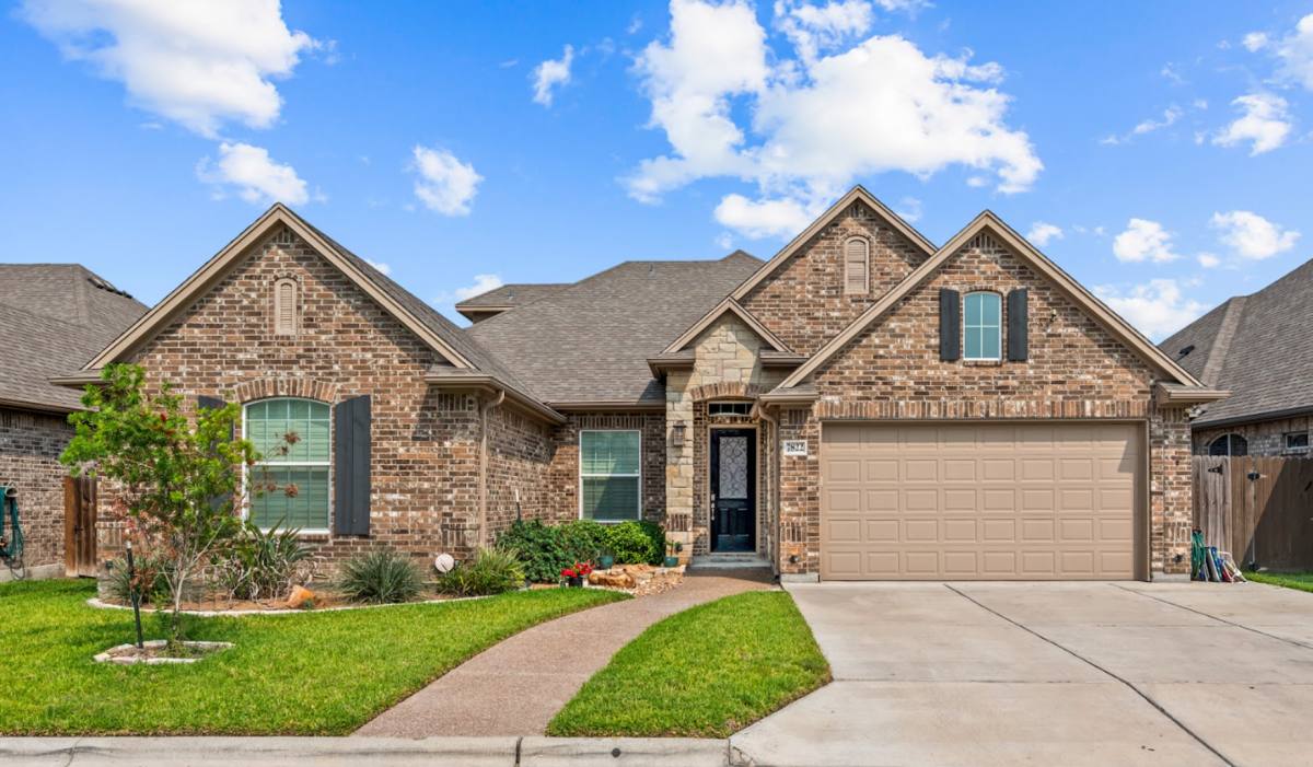 House for rent at 7822 Rancho Vista Blvd E, Corpus Christi, TX 78414