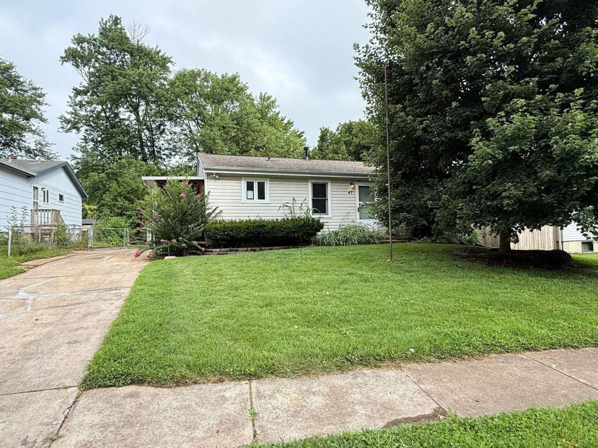 House for rent at 47 Mercury Dr, Florissant, MO 63031