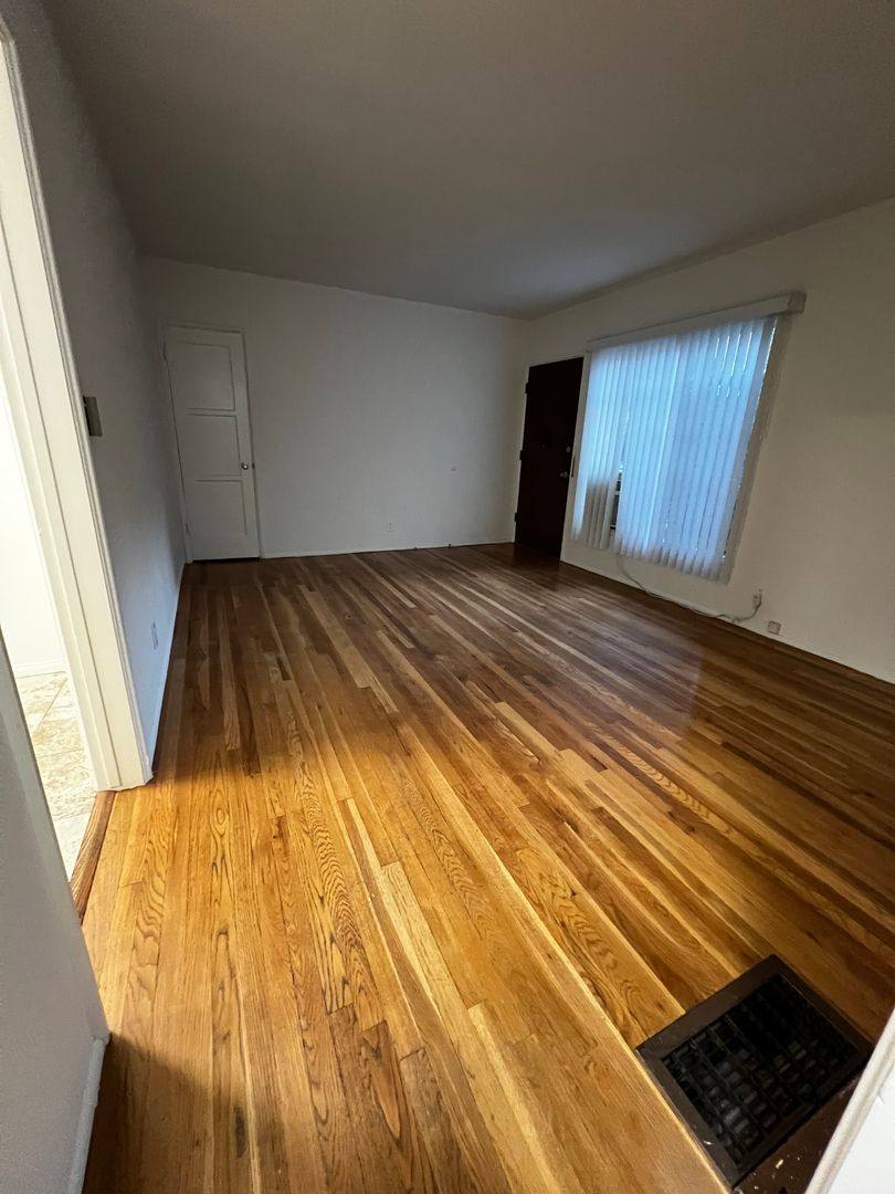 Apartment for rent at 328 N Louise St, Glendale, CA 91206