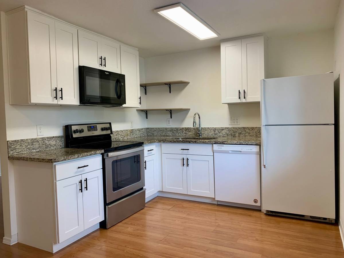 Apartment for rent at 1905 E Mill Plain Blvd, Vancouver, WA 98661