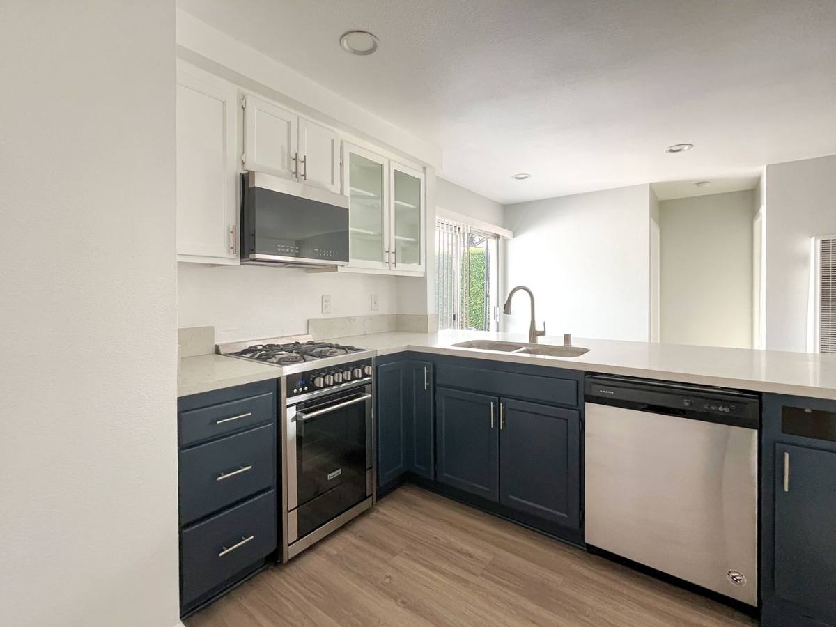 Apartment for rent at 4236 W 129th St, Hawthorne, CA 90250