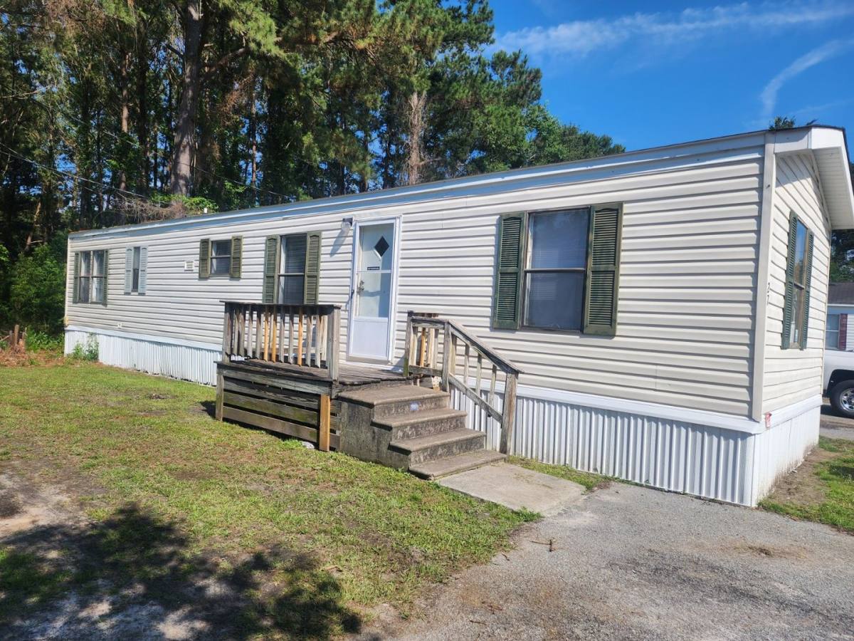 Apartment for rent at 944 Hollywood Dr, Hinesville, GA 31313