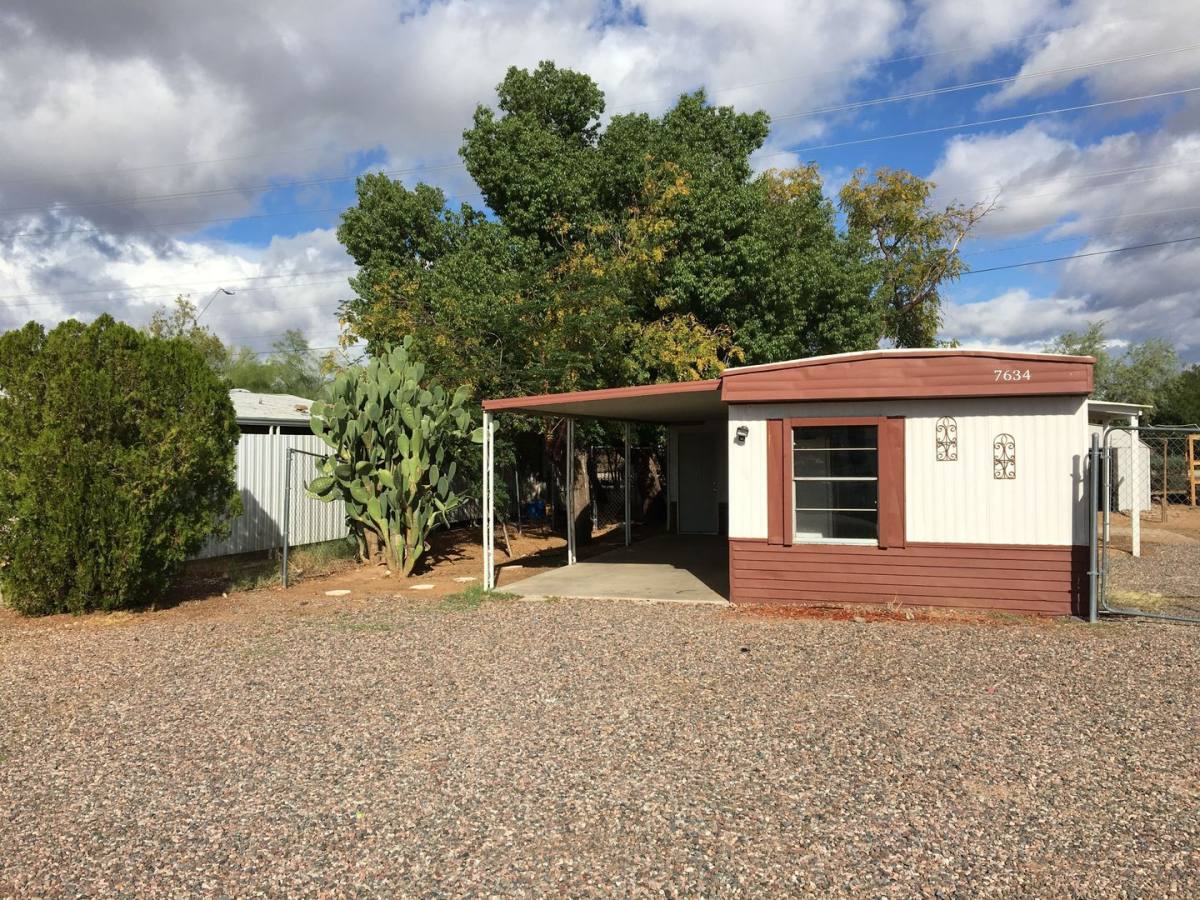 House for rent at 7634 E Gale Ave, Mesa, AZ 85208