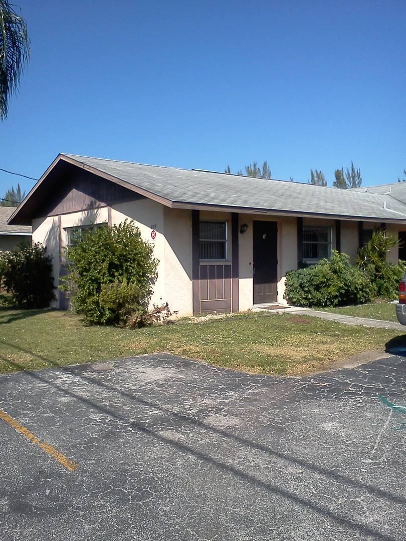 Apartment for rent at 817 Gleason Parkway, Cape Coral, FL 33914