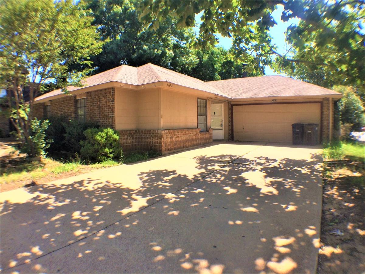 House for rent at 3108 Galemeadow Dr, Fort Worth, TX 76123