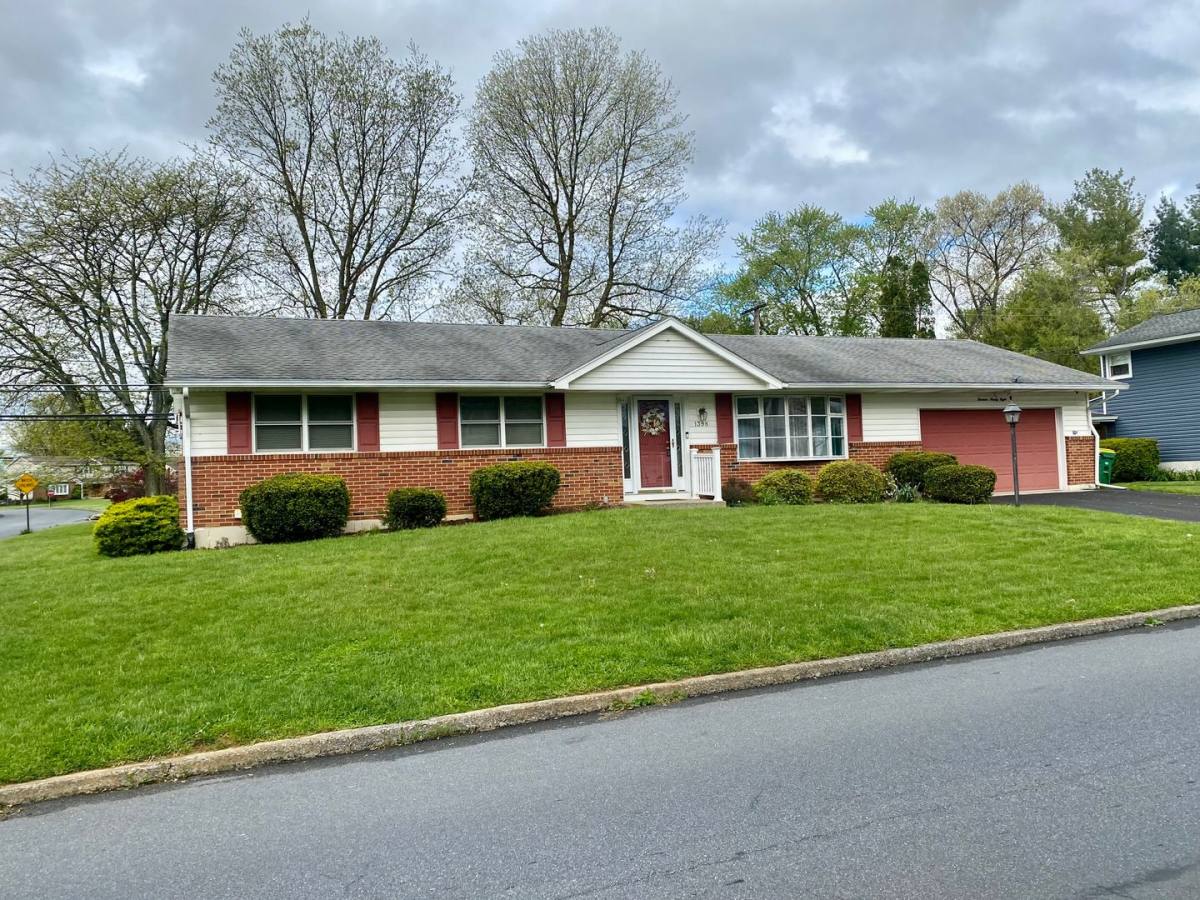 House for rent at 1398 Walnut Lane, Macungie, PA 18062