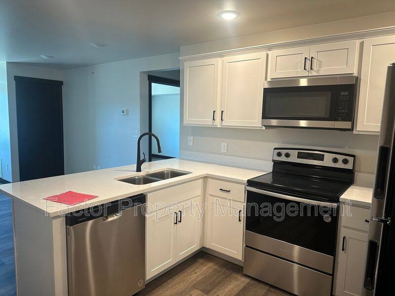 Apartment for rent at 1111 Range St, Mankato, MN 56003