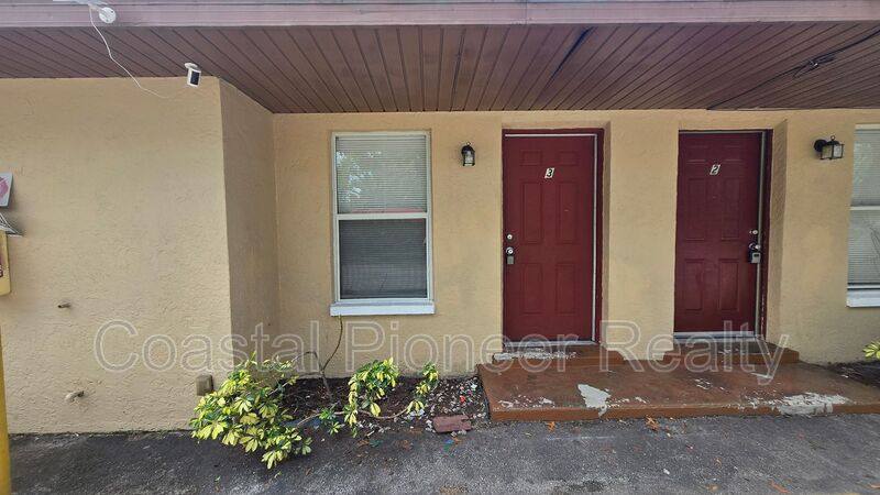 Apartment for rent at 11727 N 12th St, Tampa, FL 33612