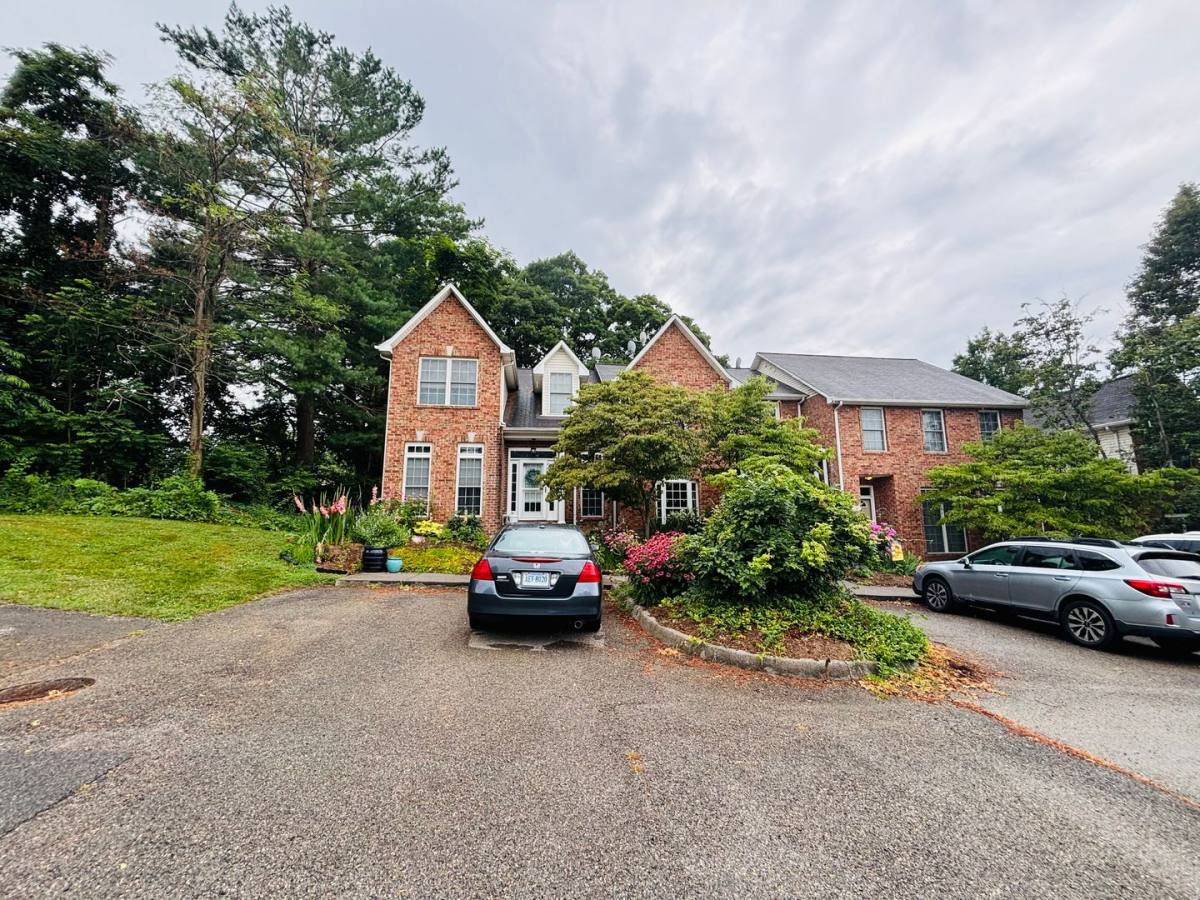 Townhouse for rent at 710 Republic Rd, Christiansburg, VA 24073