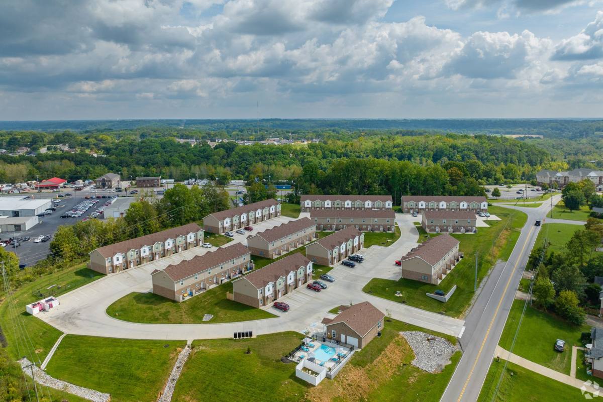 Apartment for rent at 1701 Old Trenton Rd, Clarksville, TN 37040