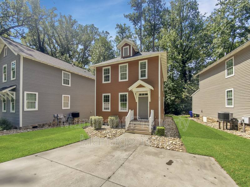 House for rent at 601 Chick Springs Rd, Greenville, SC 29609