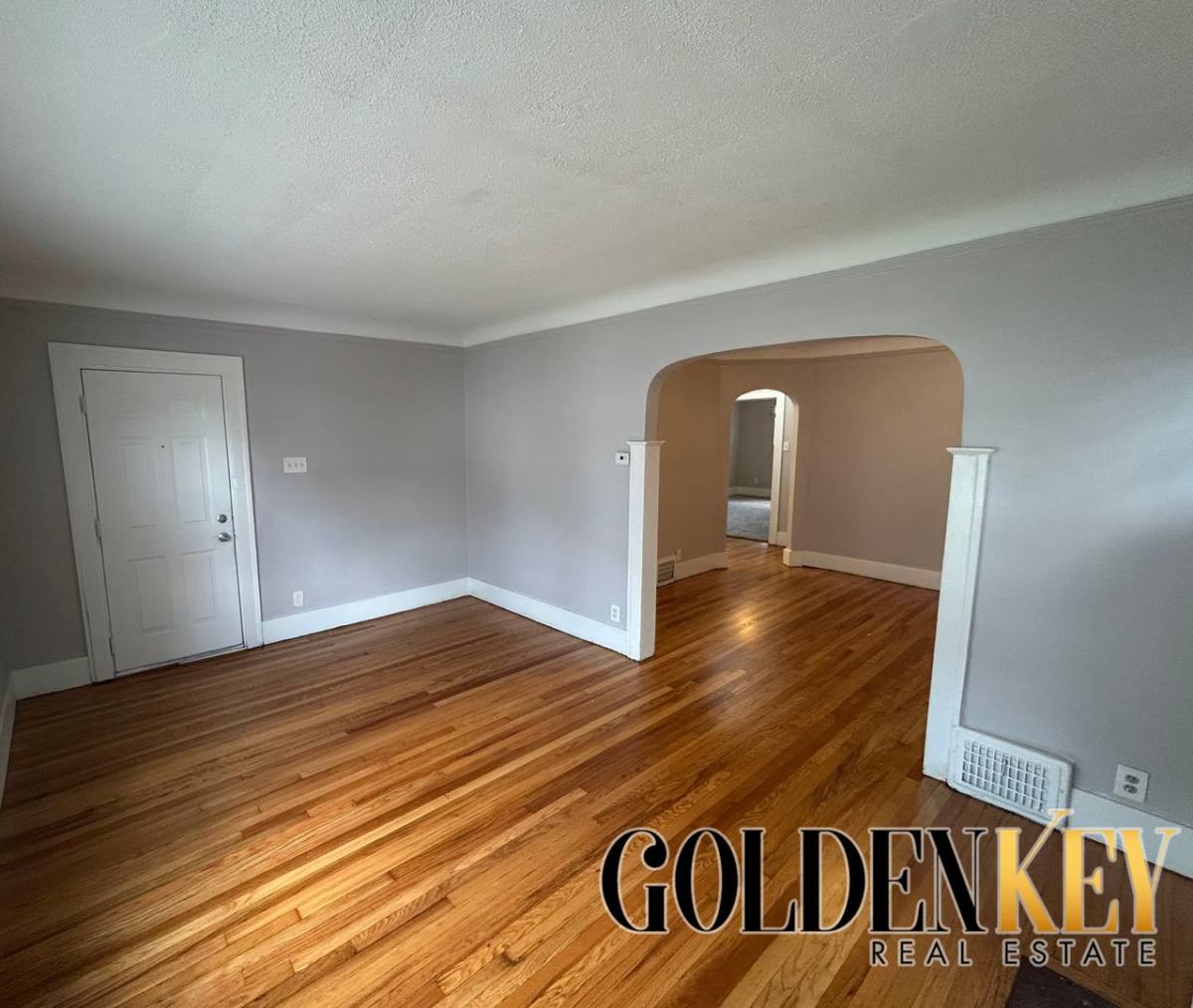 Apartment for rent at 15745 Cherrylawn Dr, Detroit, MI 48238