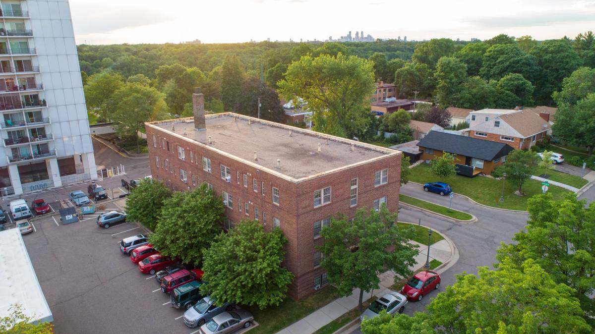 Apartment for rent at 723 S Woodlawn Ave, Saint Paul, MN 55116