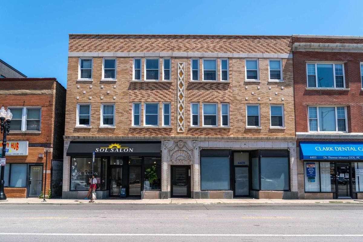 Apartment for rent at 4405 N Clark St, Chicago, IL 60640