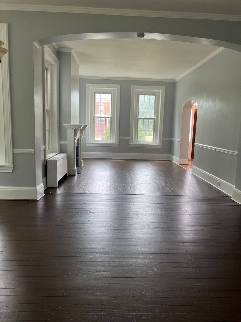 Apartment for rent at 1461 Manor St, Columbia, PA 17512