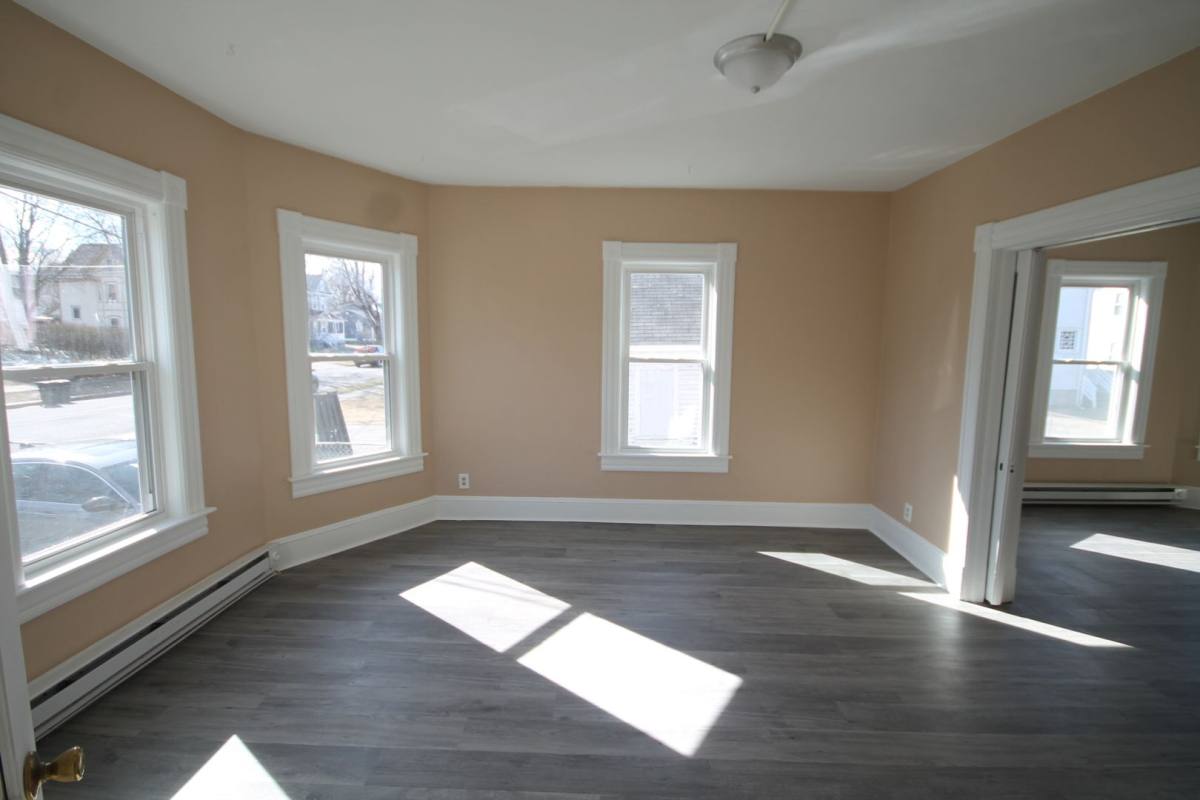 Apartment for rent at 8-10 Washington St, Chicopee, MA 01020