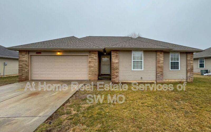 House for rent at 1153 S Strasbourg, Springfield, MO 65802