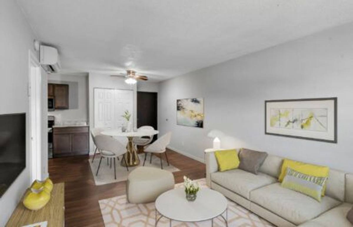 Apartment for rent at 5825 SW Ave, Saint Louis, MO 63139