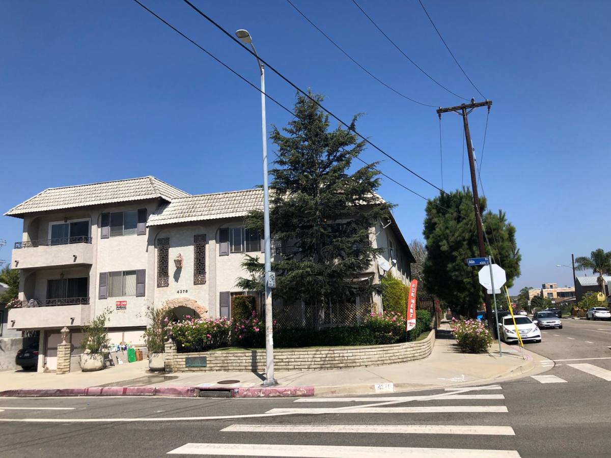 Apartment for rent at 4376 Alla Rd, Los Angeles, CA 90066