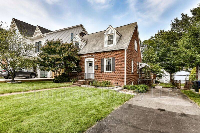 House for rent at 1011 21st St S, Arlington, VA 22202