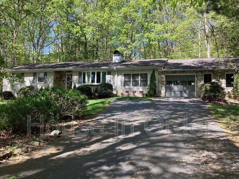 House for rent at 24 Glen Cove Rd, Arden, NC 28704