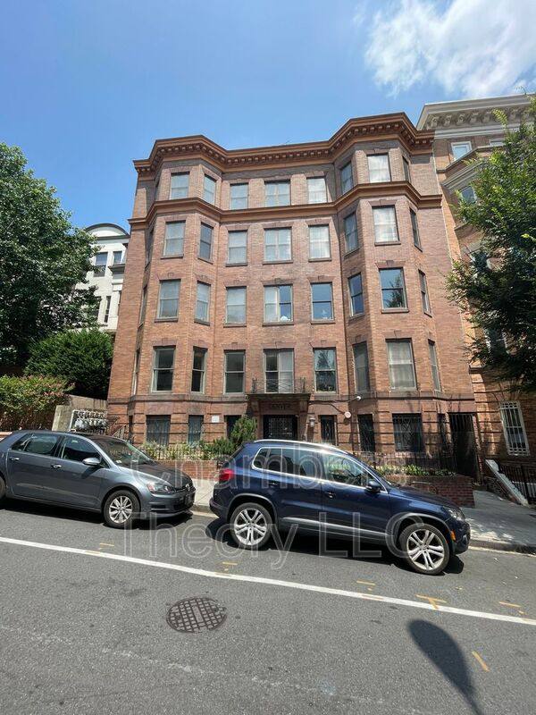 Condo for rent at 1417 Chapin St NW #403, Washington, DC 20009