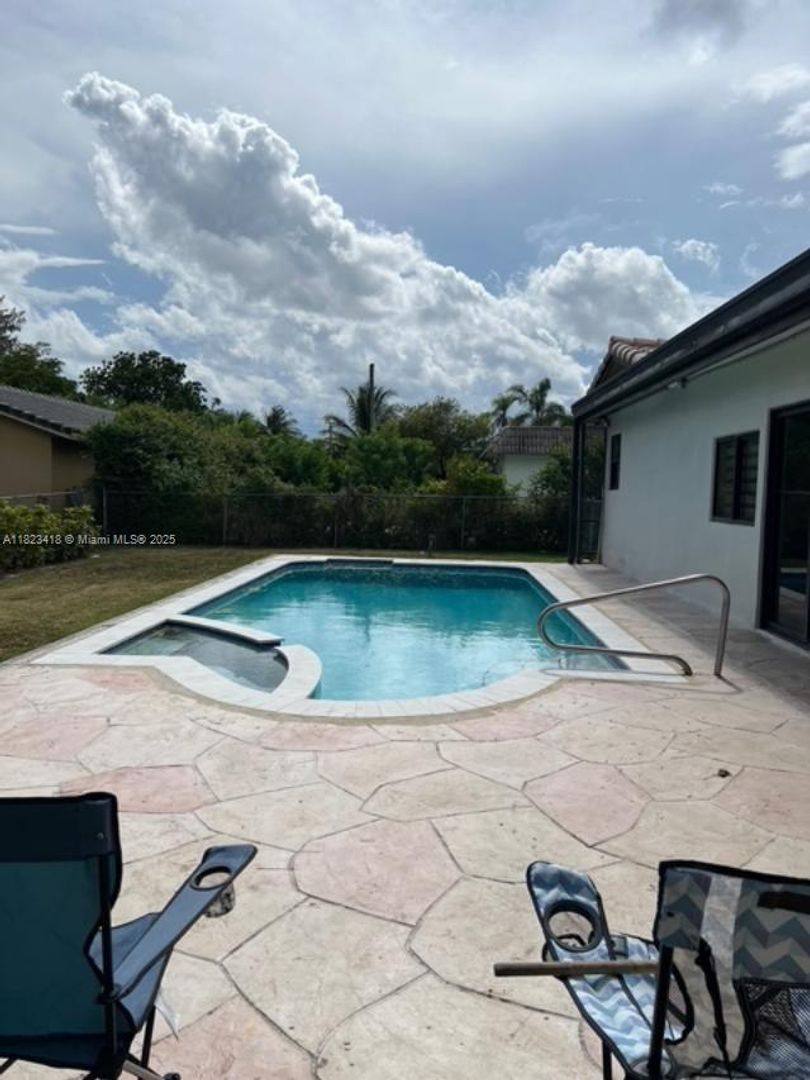 House for rent at 10860 NW 40th St, Coral Springs, FL 33065