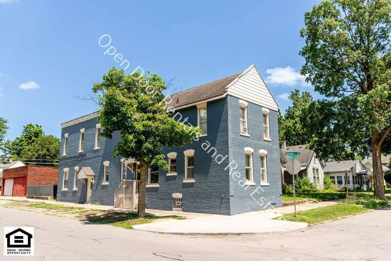 Apartment for rent at 1006 Runnion Ave #202, Fort Wayne, IN 46808