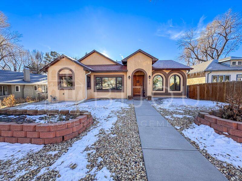 House for rent at 413 Cheyenne Blvd, Colorado Springs, CO 80905