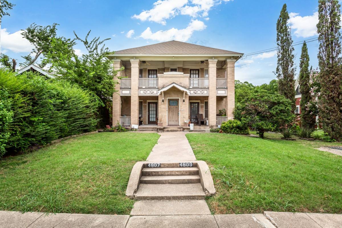 Apartment for rent at 4809 1 2 Reiger Ave, Dallas, TX 75246
