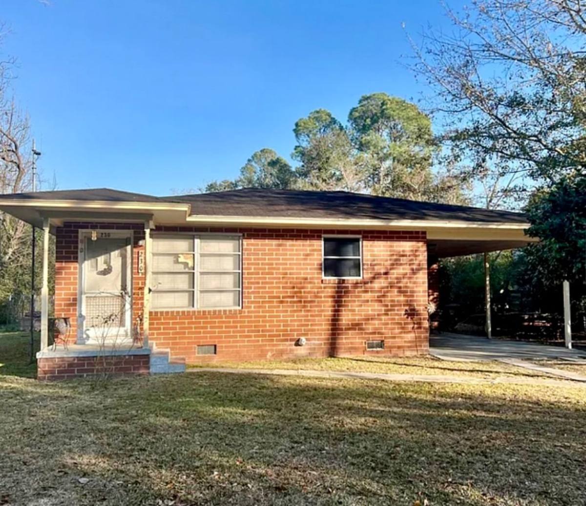 House for rent at 230 N Kennedy St, Metter, GA 30439