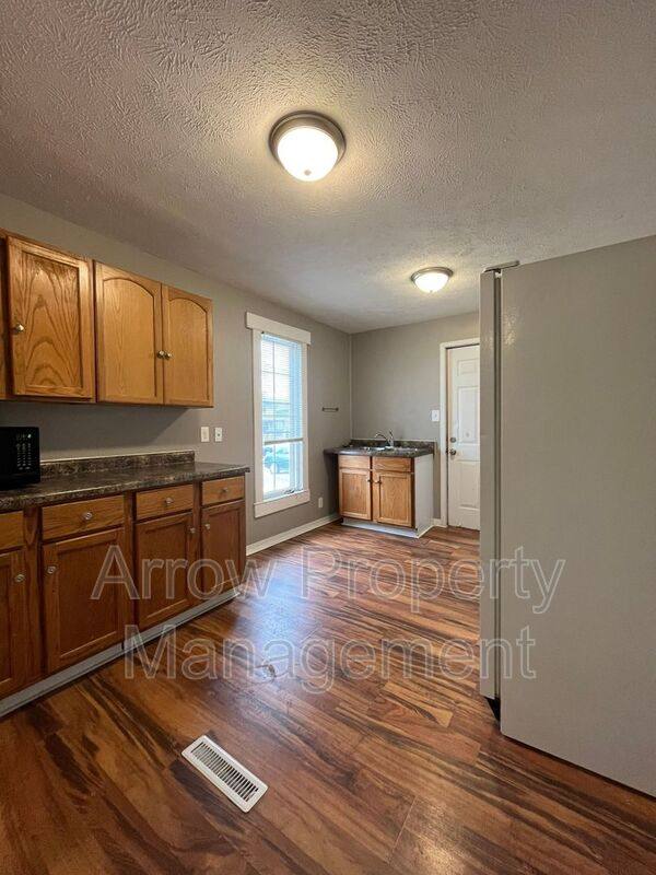 Apartment for rent at 2500 P St #2, Lincoln, NE 68503