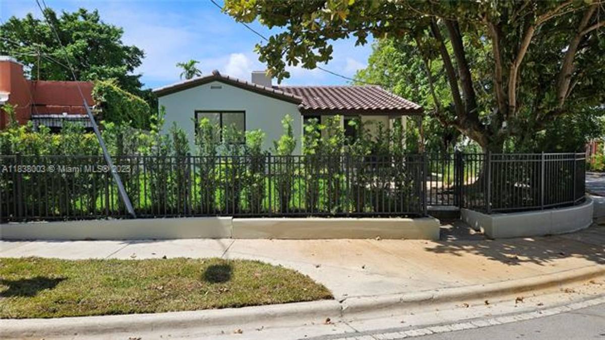 House for rent at 424 NE 63rd St, Miami, FL 33138