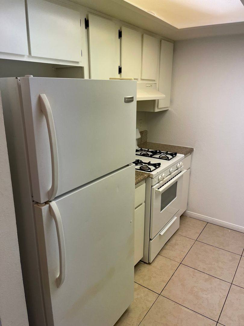 Apartment for rent at 4590 Carriage Park Dr, Las Vegas, NV 89121