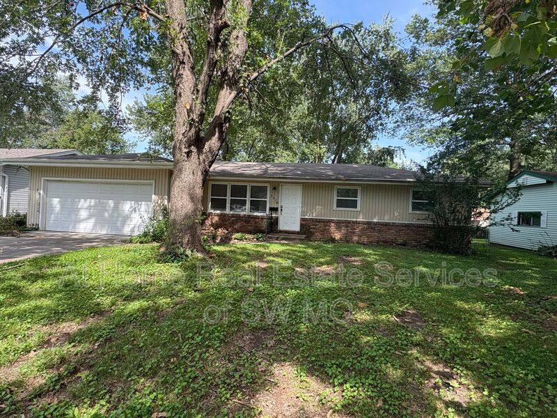 House for rent at 2218 S Prospect Court, Springfield, MO 65804
