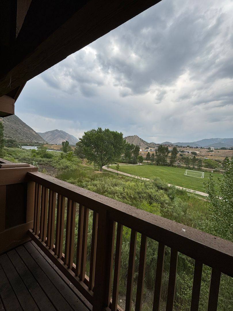Condo for rent at 433 River View Dr, New Castle, CO 81647