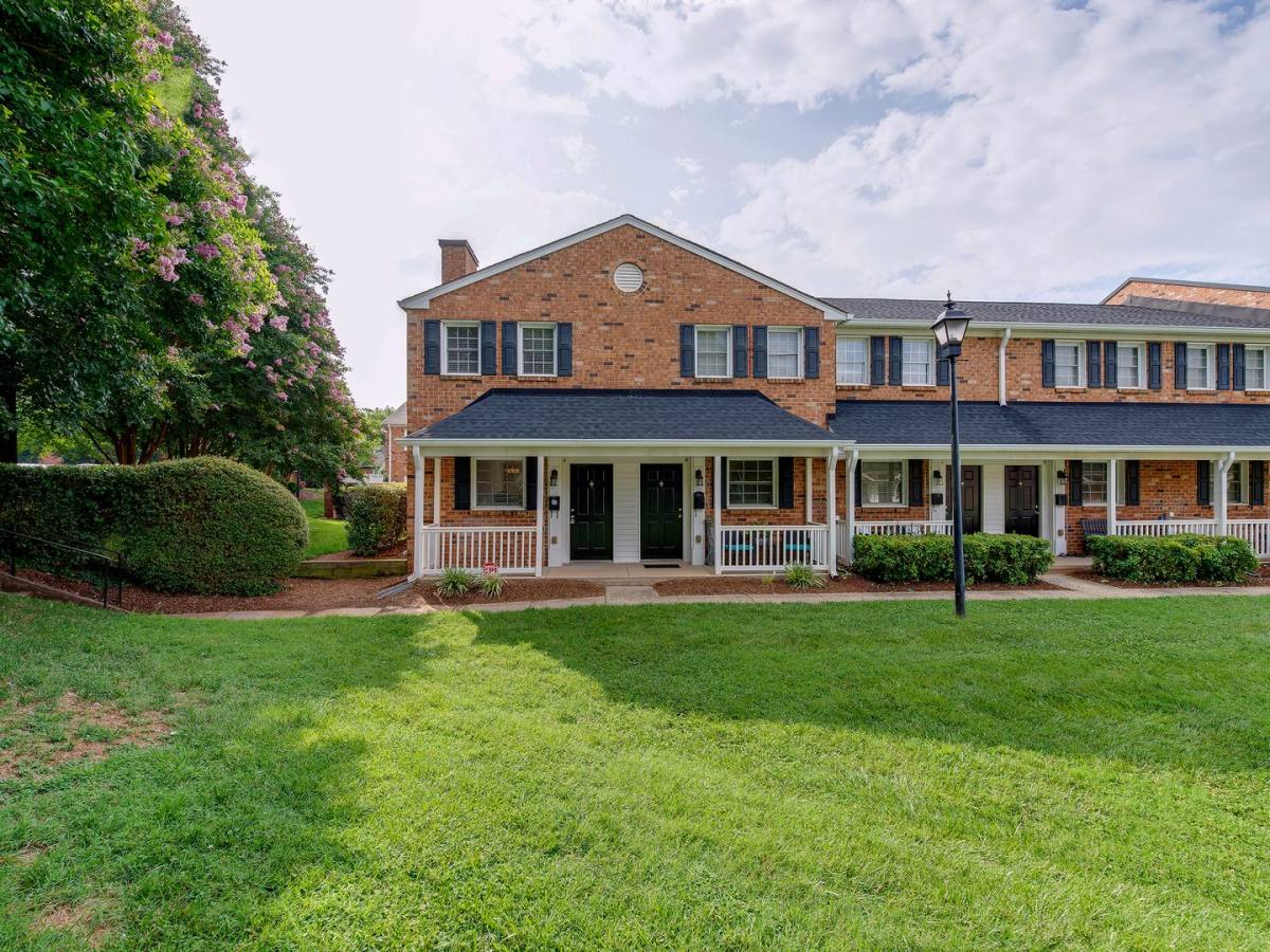 Townhouse for rent at 1344 Green Oaks Lane A, Charlotte, NC 28205