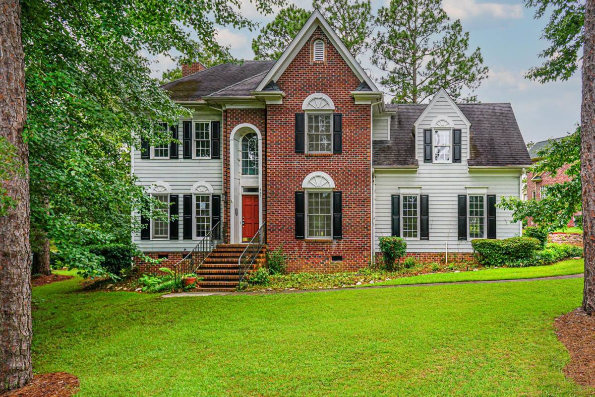 House for rent at 437 Shawcroft Rd, Fayetteville, NC 28311