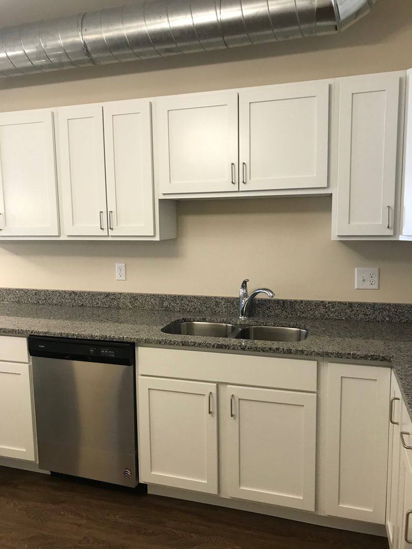 Townhouse for rent at 102 Newbury Hollow Lane, Syracuse, NY 13210