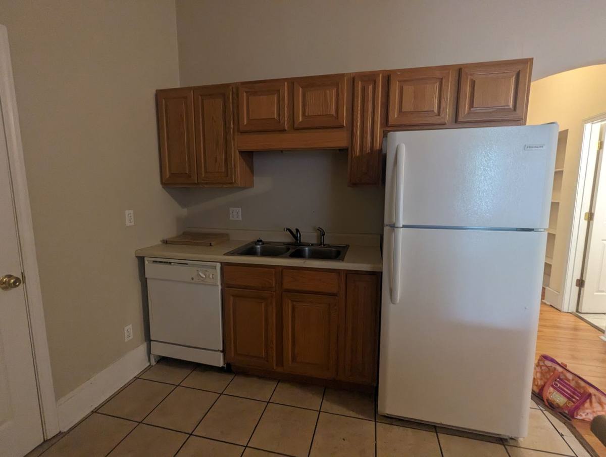 Apartment for rent at 118-120 E Morrison St, Fayette, MO 65248