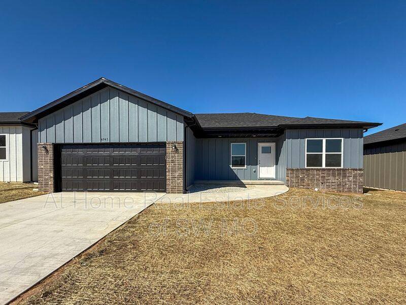 House for rent at 4945 W Minota, Springfield, MO 65802